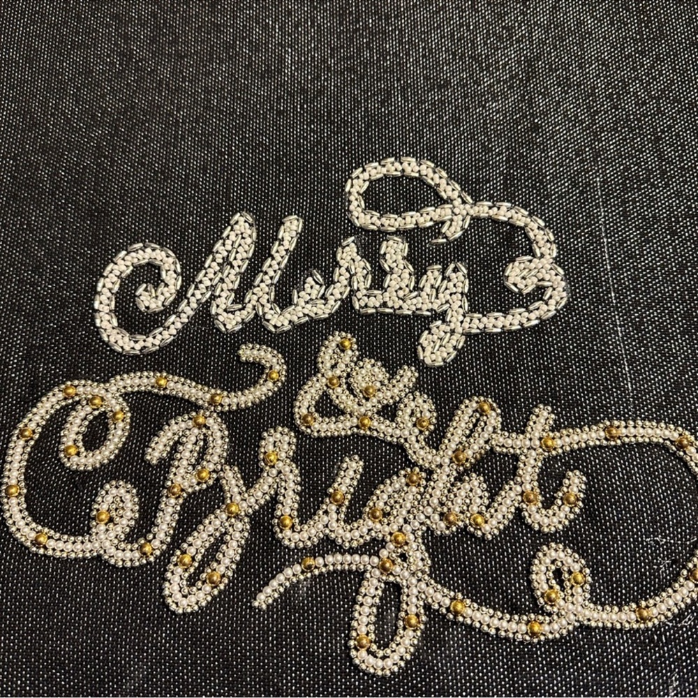 🆕Merry & Bright Table Runner - Picture 5 of 12